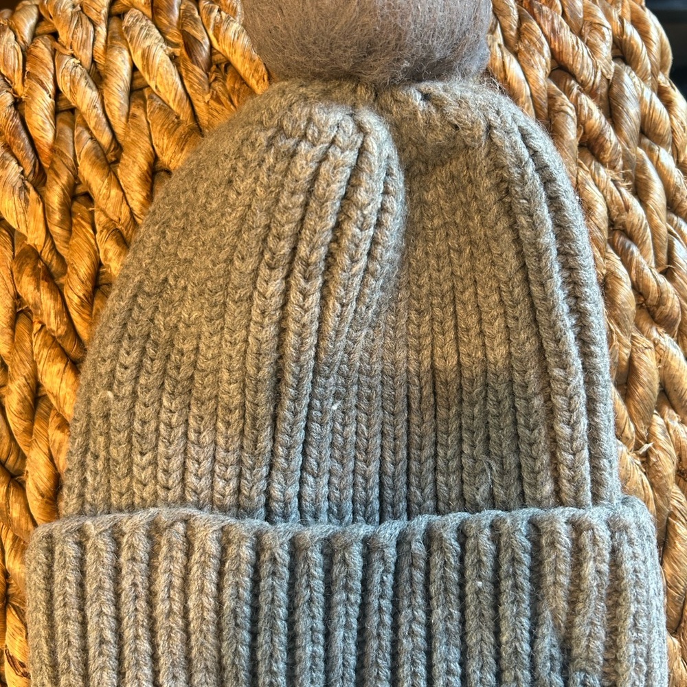 Steve Madden Gray Knit Beanie
